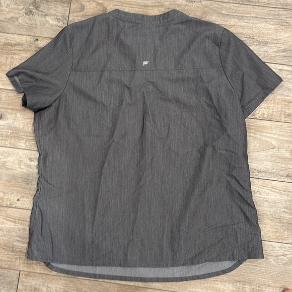 Fabletics Feel Good Performance 2 Gray, 1 Navy Scrub Tops XL - Picture 9 of 13